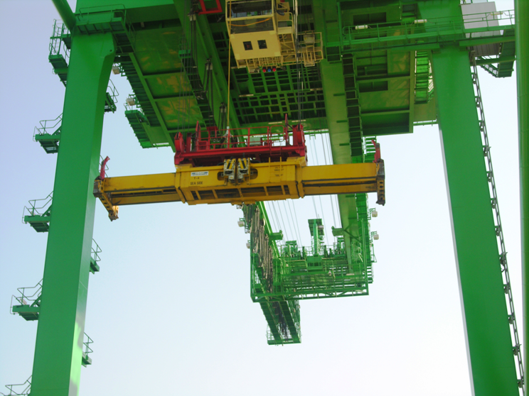 Strongback for Lifting Containers, Accident Reconstruction